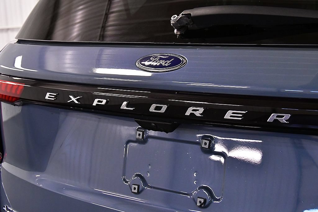 Used 2025 Ford Explorer Active w/ Active Comfort Package RWD image 10