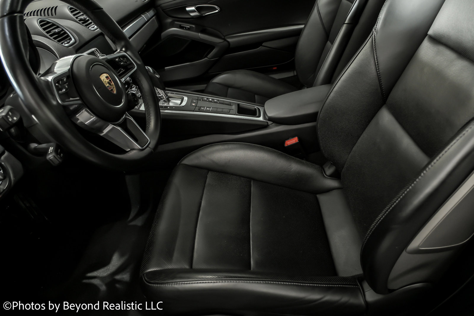 Used 2023 Porsche 718 Cayman T w/ Sport Chrono Package image 17