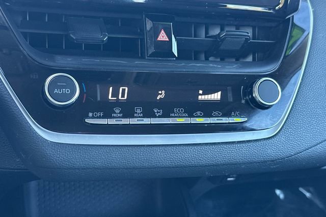 Certified 2025 Toyota Corolla LE image 25