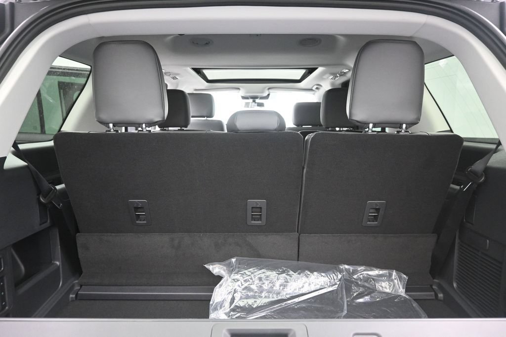 New 2026 Ford Expedition Active RWD image 2
