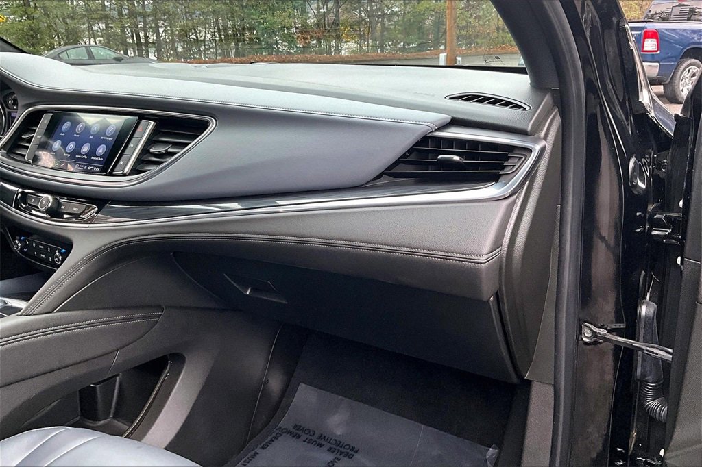 Certified 2022 Buick Enclave Essence w/ Experience Buick Package image 24