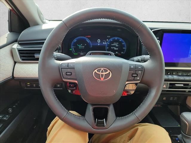Used 2025 Toyota Camry XLE w/ Premium Plus Package image 19