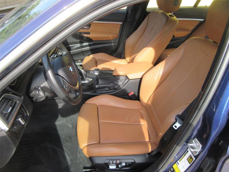 Used 2018 BMW 330i xDrive Sedan w/ Convenience Package image 16