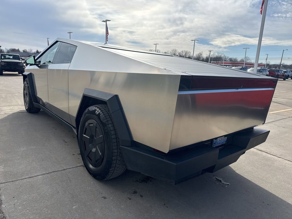 Used 2025 Tesla Cybertruck AWD Crew Cab image 6