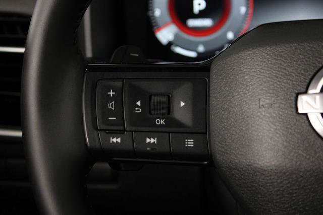 Certified 2026 Nissan Rogue SL FWD image 28