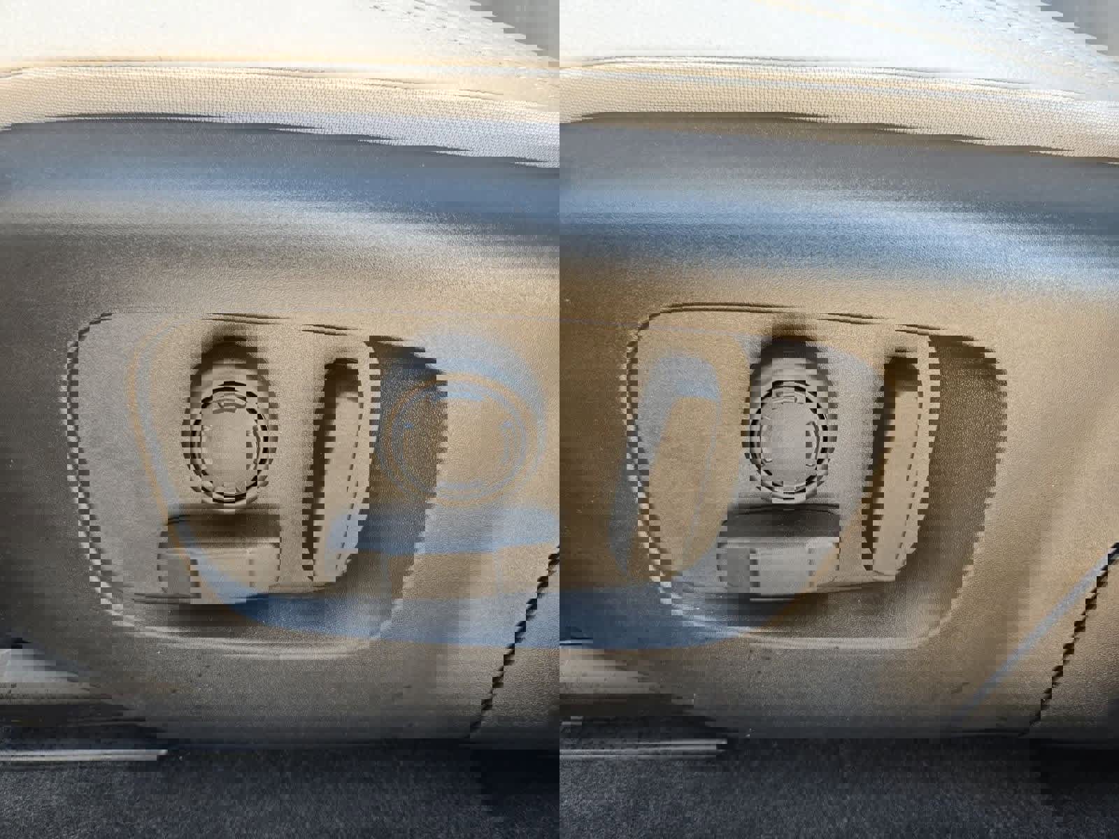 Used 2025 Land Rover Range Rover Evoque S image 16