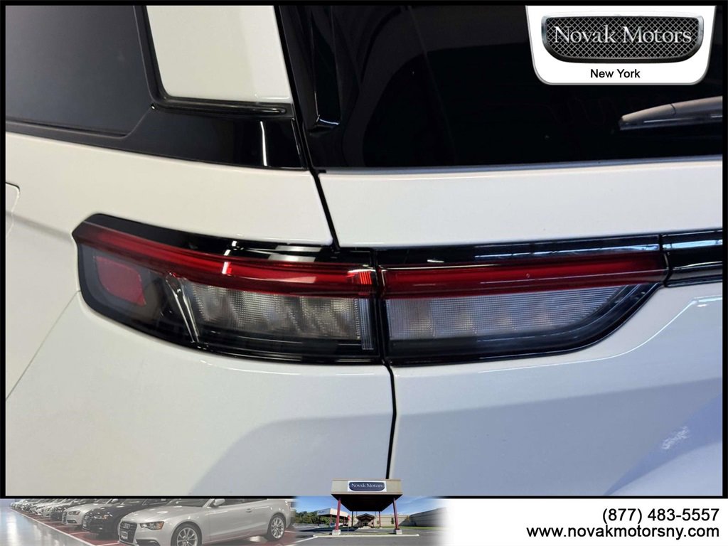 Used 2023 Jeep Grand Cherokee Altitude image 6