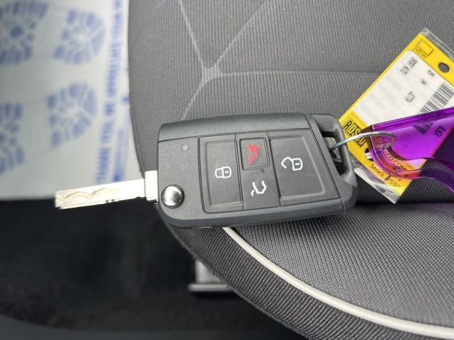 Used 2025 Volkswagen Jetta Sport image 35