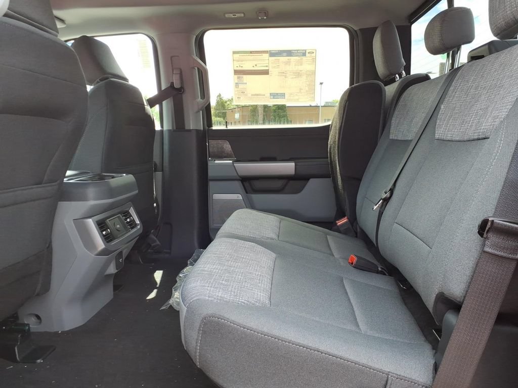 New 2026 Ford F250 XLT w/ XLT Premium Package AWD/4WD image 8
