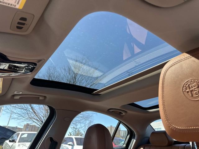 Used 2021 Alfa Romeo Giulia Sprint w/ Nero Edizione image 21