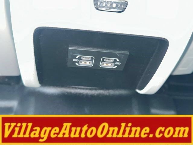 Used 2021 Jeep Cherokee Latitude Lux FWD image 34