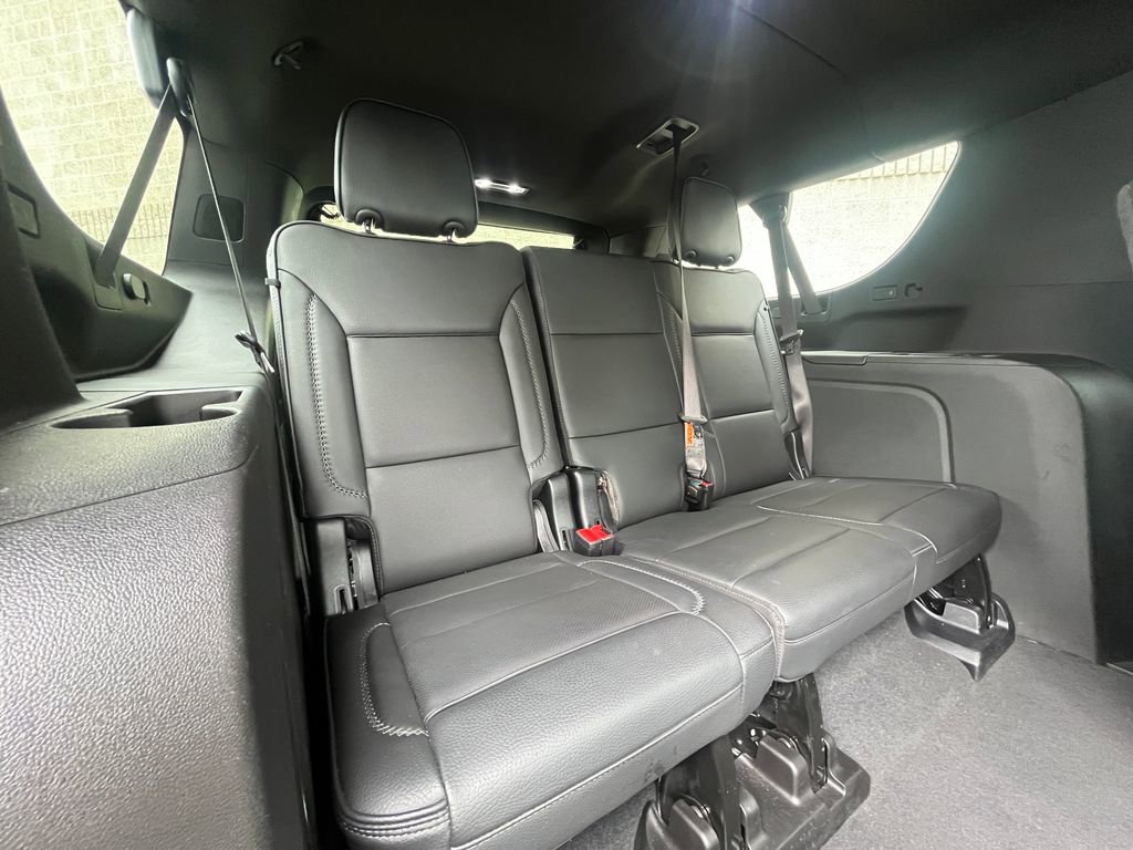Used 2025 GMC Yukon XL Denali AWD/4WD image 18