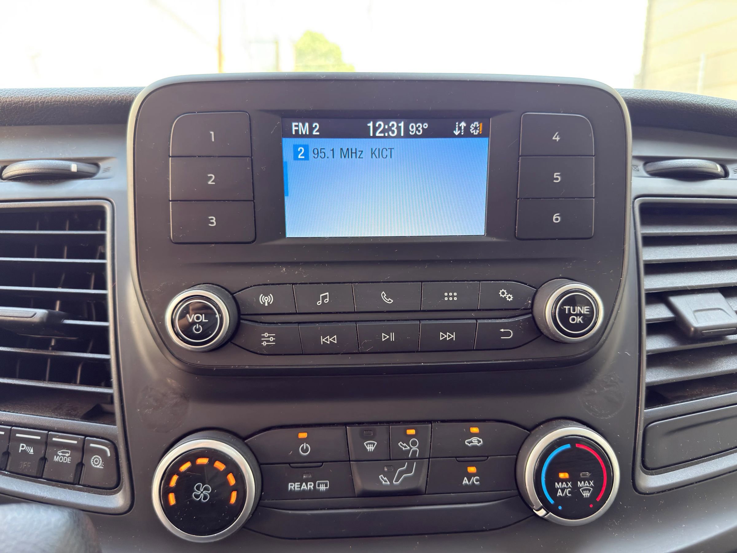 Used 2021 Ford Transit 350 XLT RWD image 13