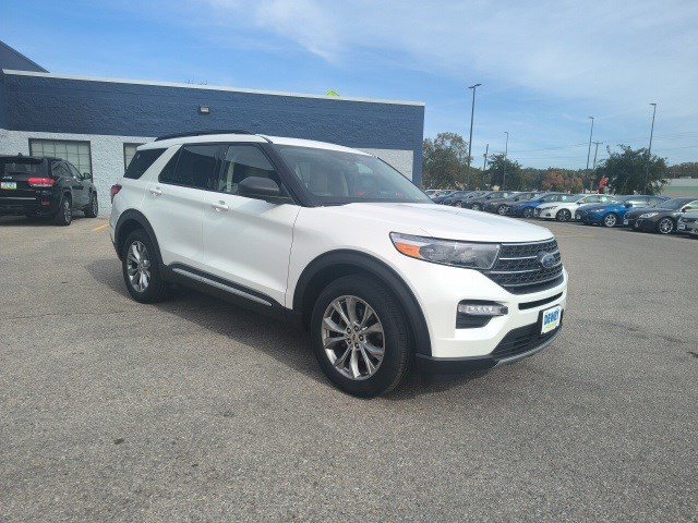 Used 2020 Ford Explorer XLT w/ Equipment Group 202A image 7