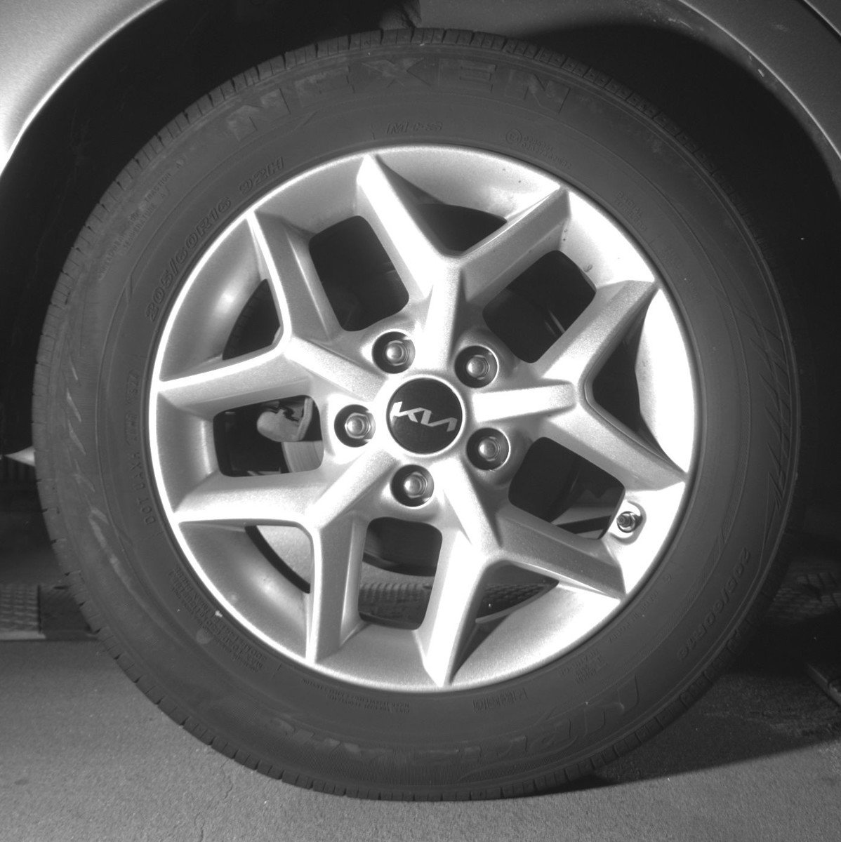 Used 2025 Kia Soul LX w/ LX Technology Package FWD image 15