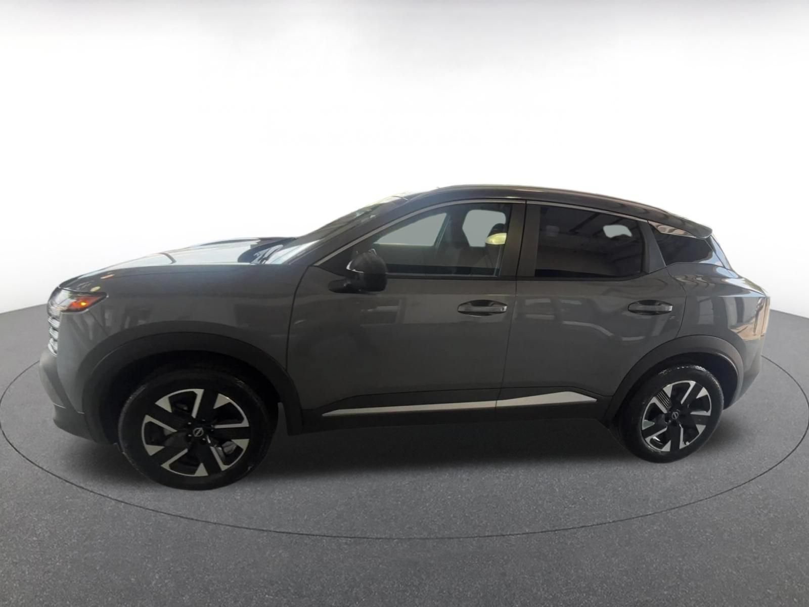 Used 2026 Nissan Kicks SV w/ Cold Weather Package AWD/4WD image 8