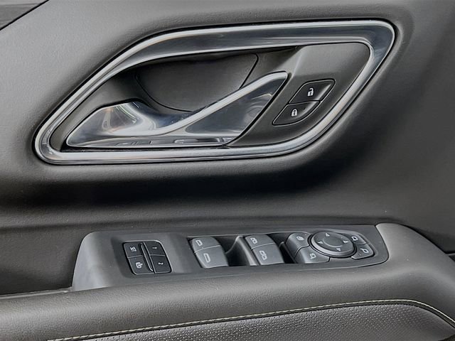 Used 2024 GMC Yukon XL SLT w/ SLT Luxury Package image 9