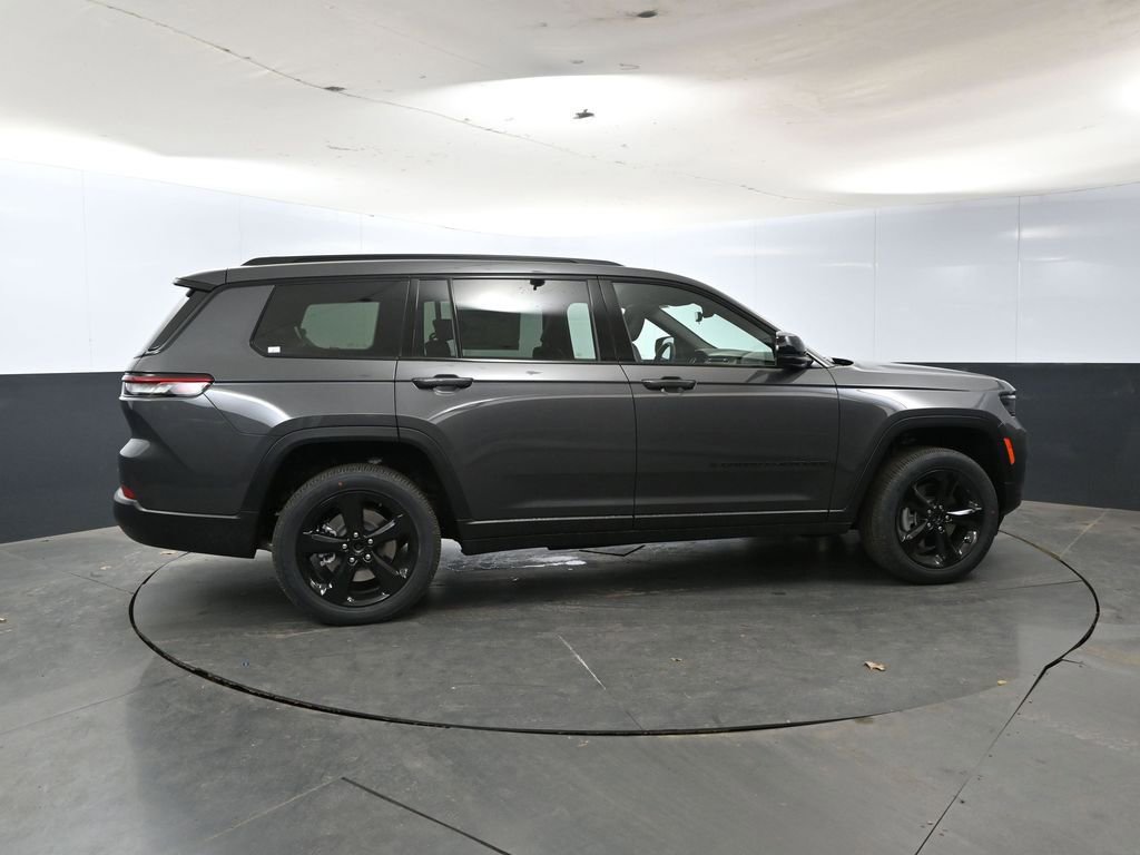 New 2025 Jeep Grand Cherokee L Altitude image 4