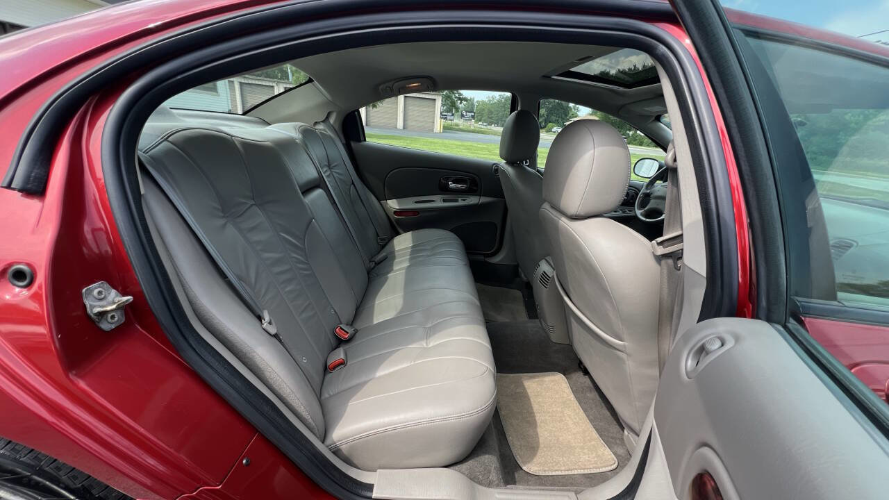 Used 2004 Chrysler Concorde LXi image 28