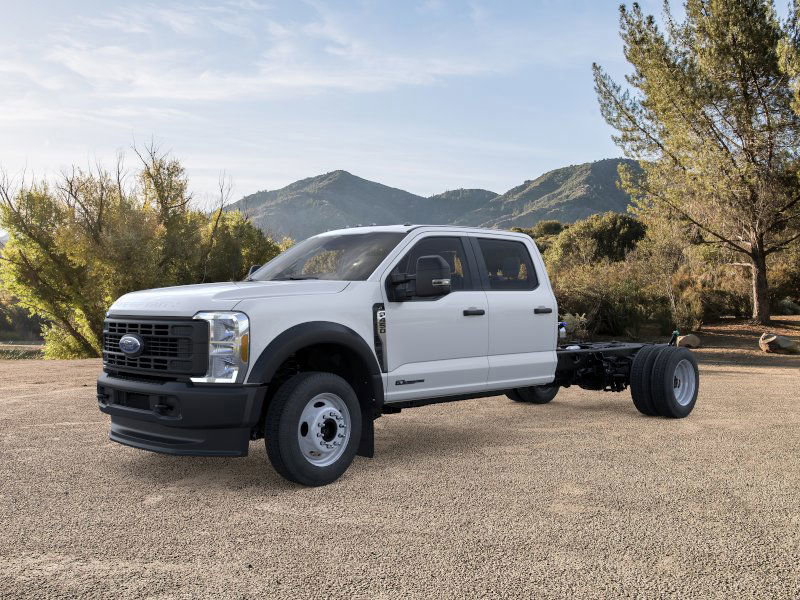 New 2025 Ford F450 XL image 1
