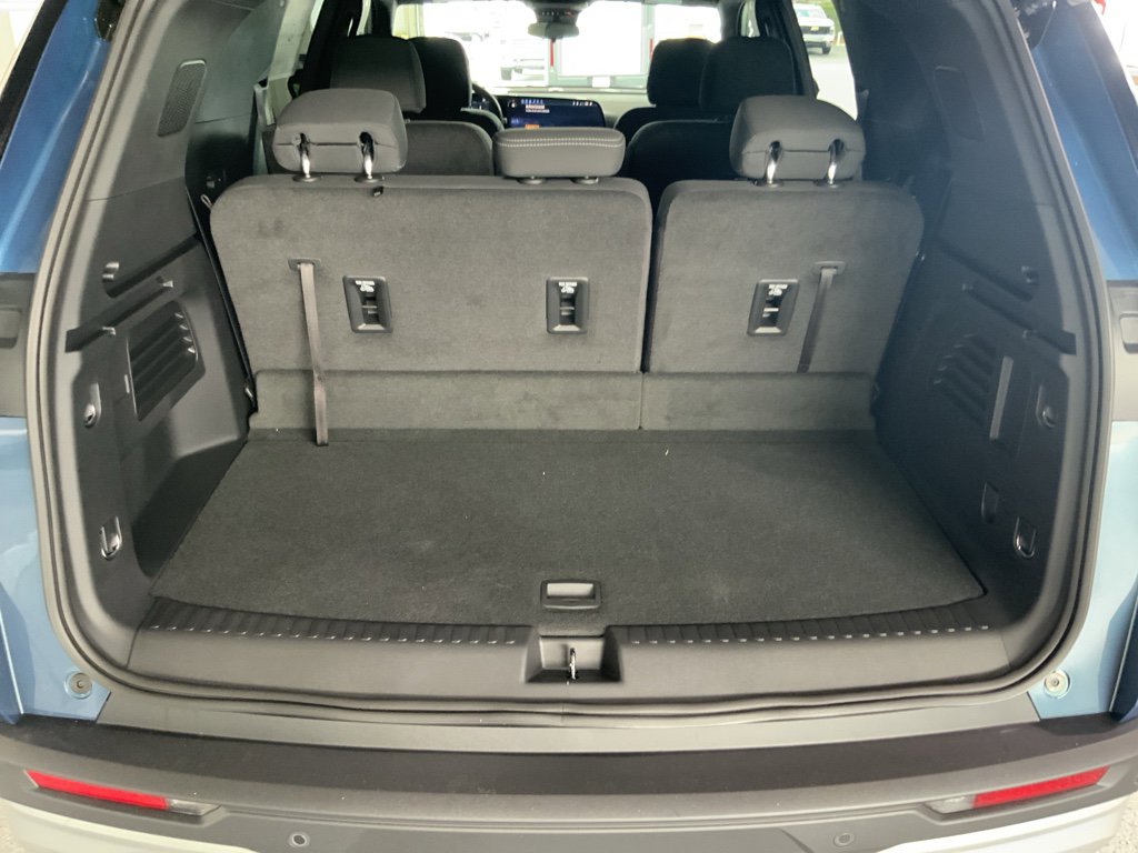 New 2026 Chevrolet Traverse LT FWD image 35