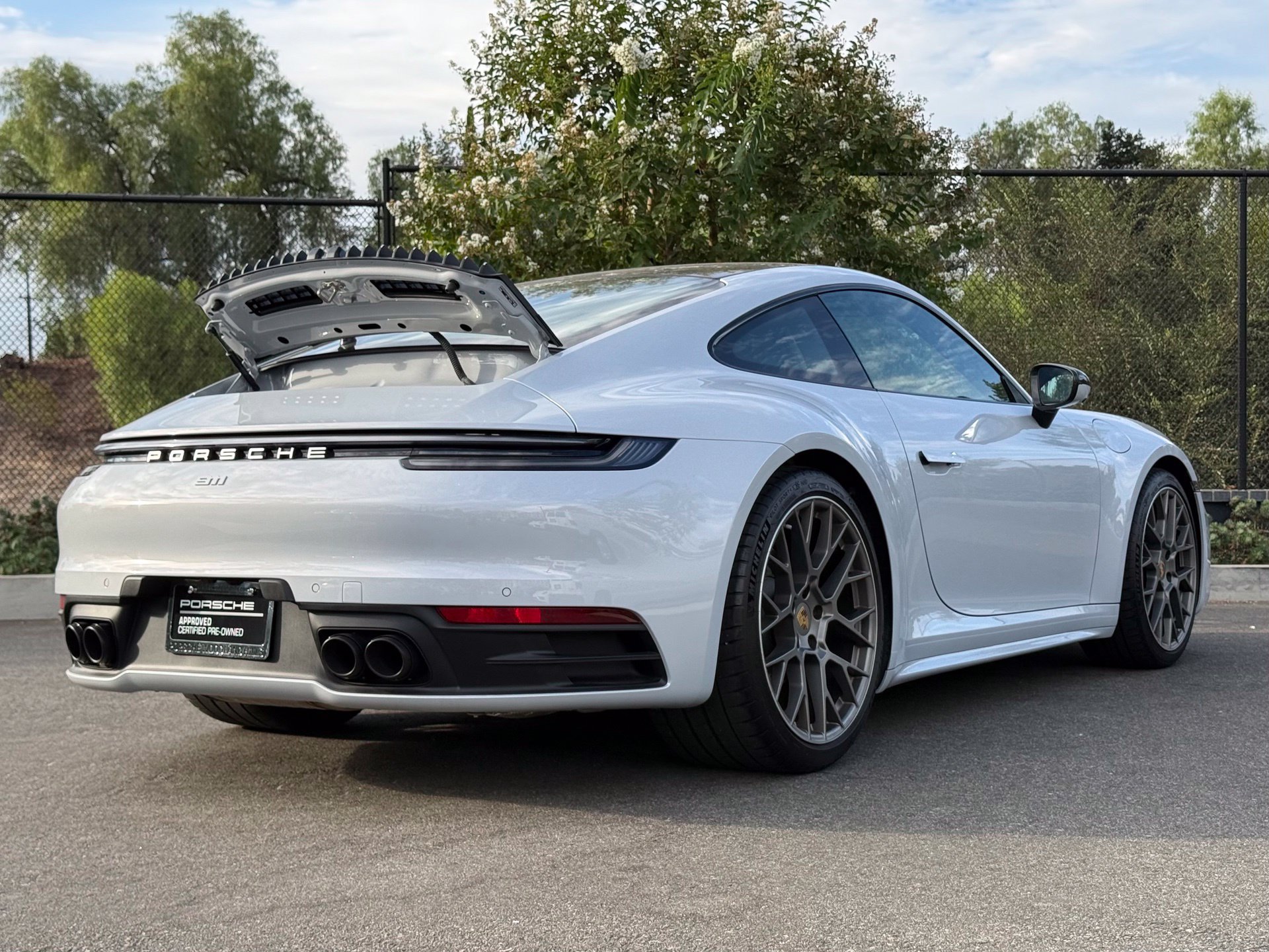 Used 2024 Porsche 911 Carrera RWD image 33