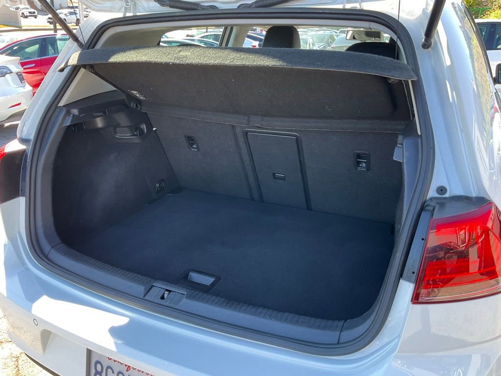 Used 2015 Volkswagen e-Golf SEL Premium image 8