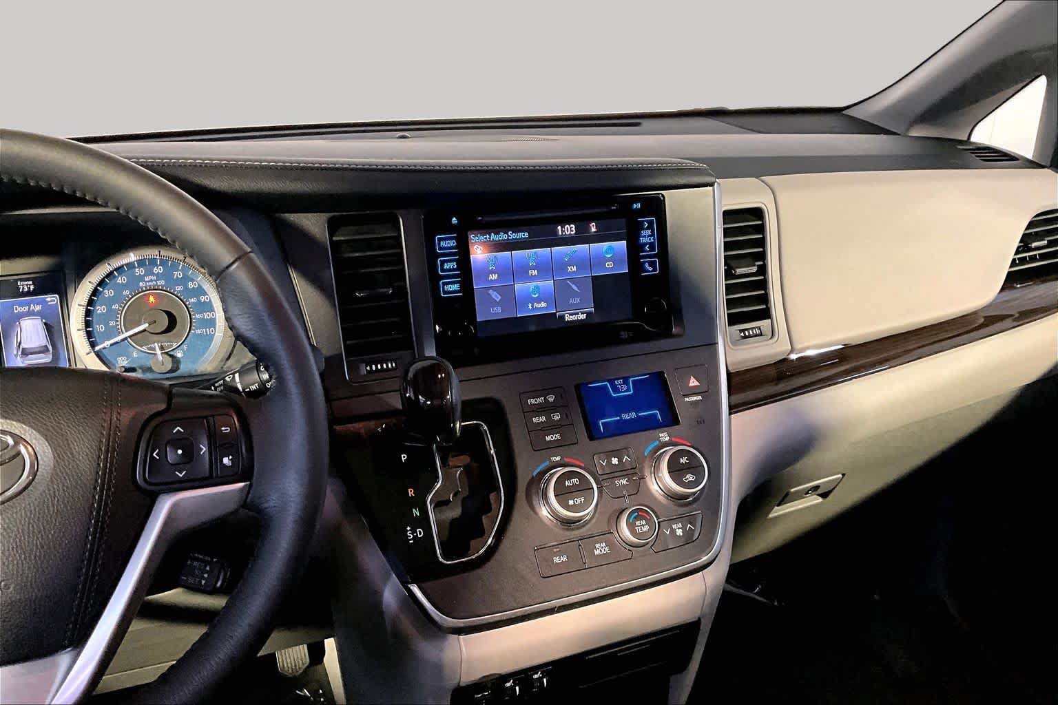 Used 2017 Toyota Sienna XLE w/ XLE Navigation Package AWD/4WD image 7