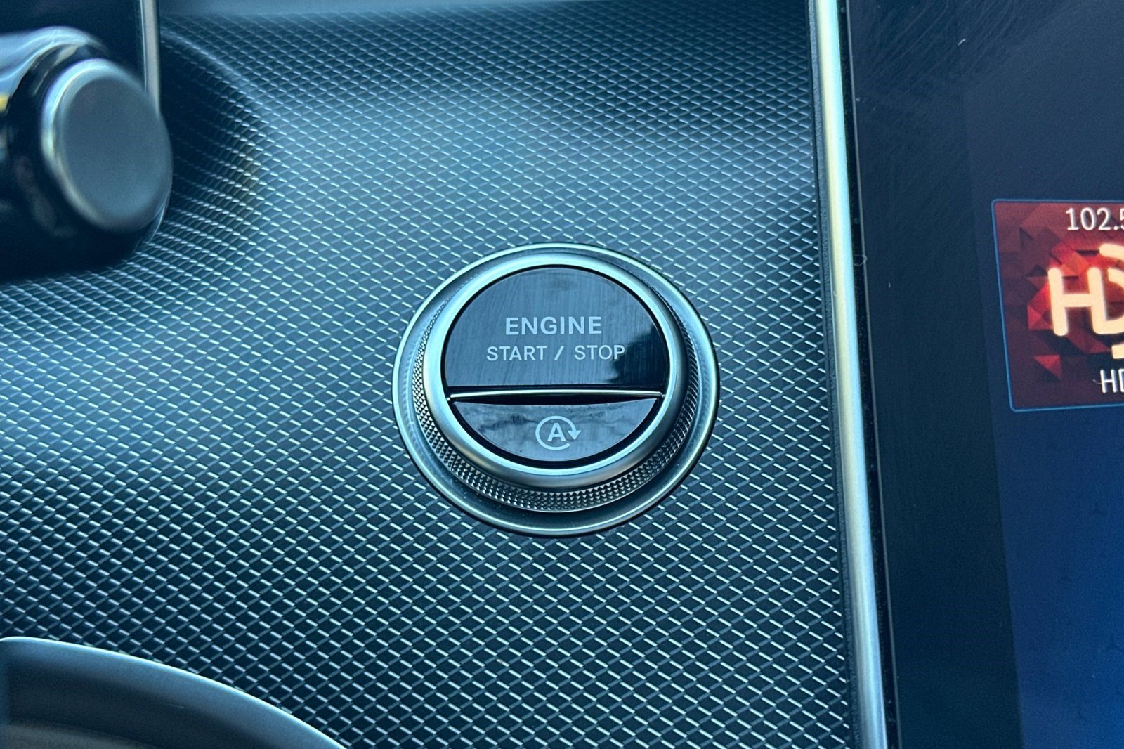 Used 2023 Mercedes-Benz C 300 Sedan image 28