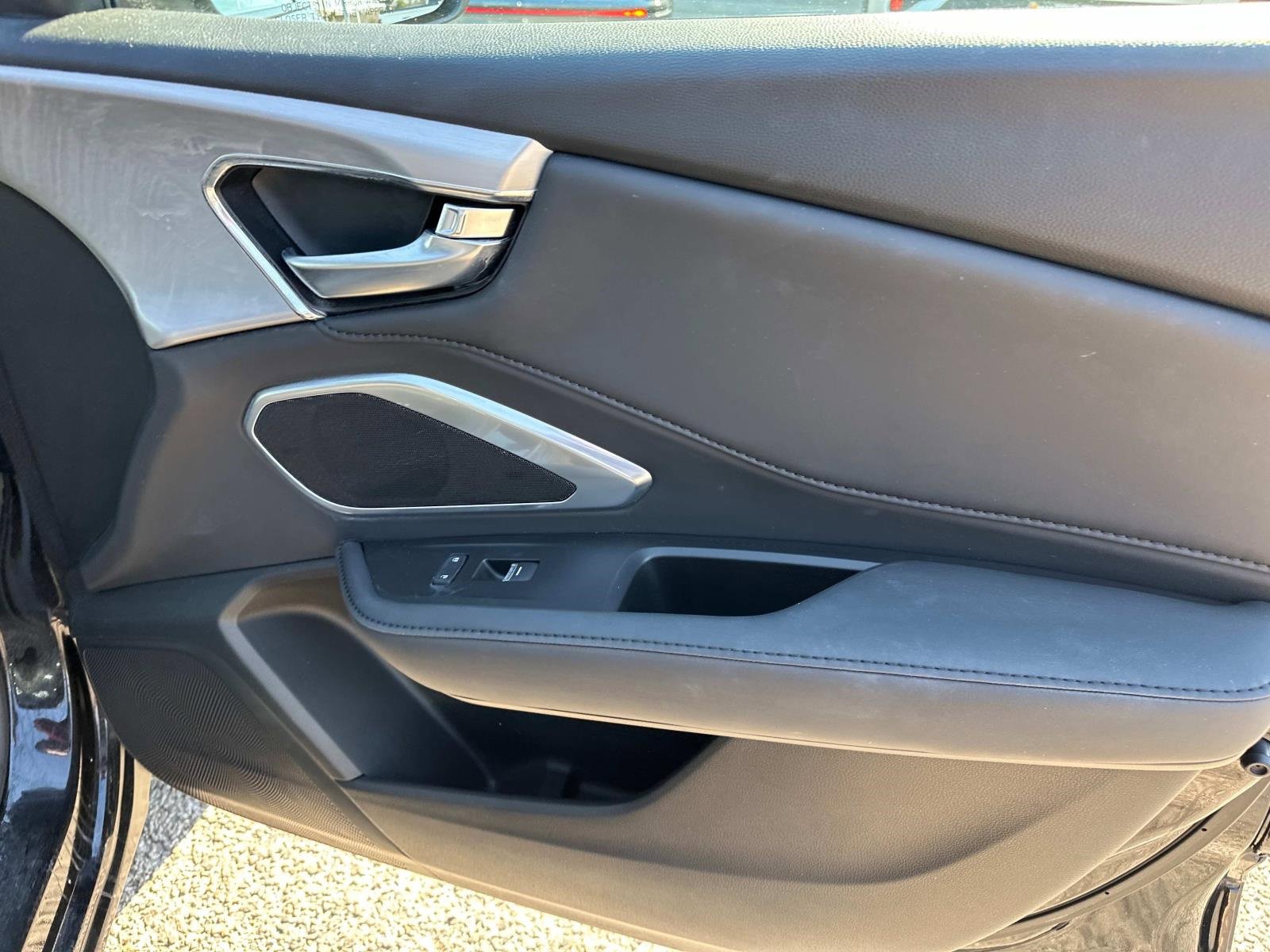 Used 2024 Acura RDX SH-AWD image 3