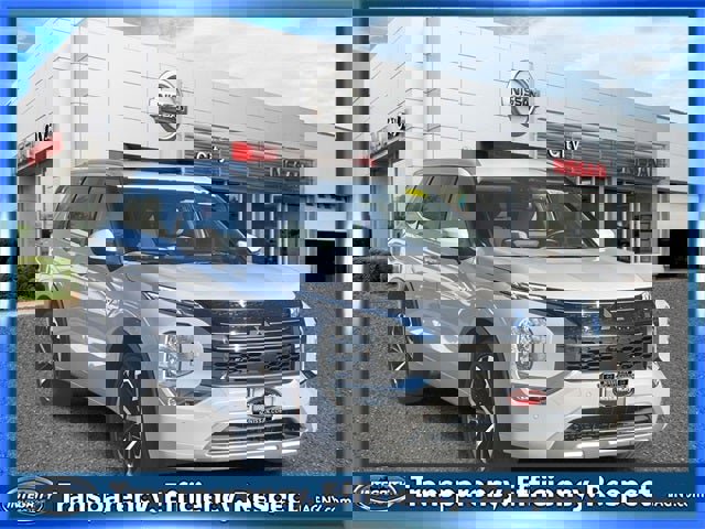 Used 2024 Mitsubishi Outlander SEL