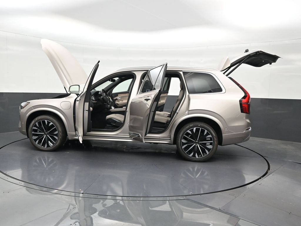 New 2026 Volvo XC90 T8 Plus w/ Protection Package Premier AWD/4WD image 31
