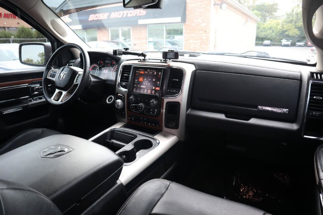 Used 2017 RAM 1500 Laramie w/ Convenience Group AWD/4WD image 11