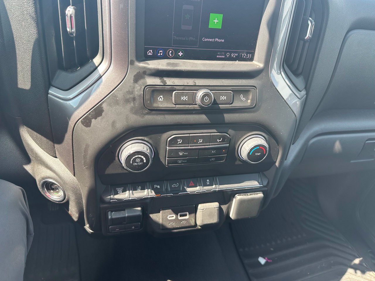 Used 2024 Chevrolet Silverado 2500 Custom w/ Custom Value Package AWD/4WD image 9