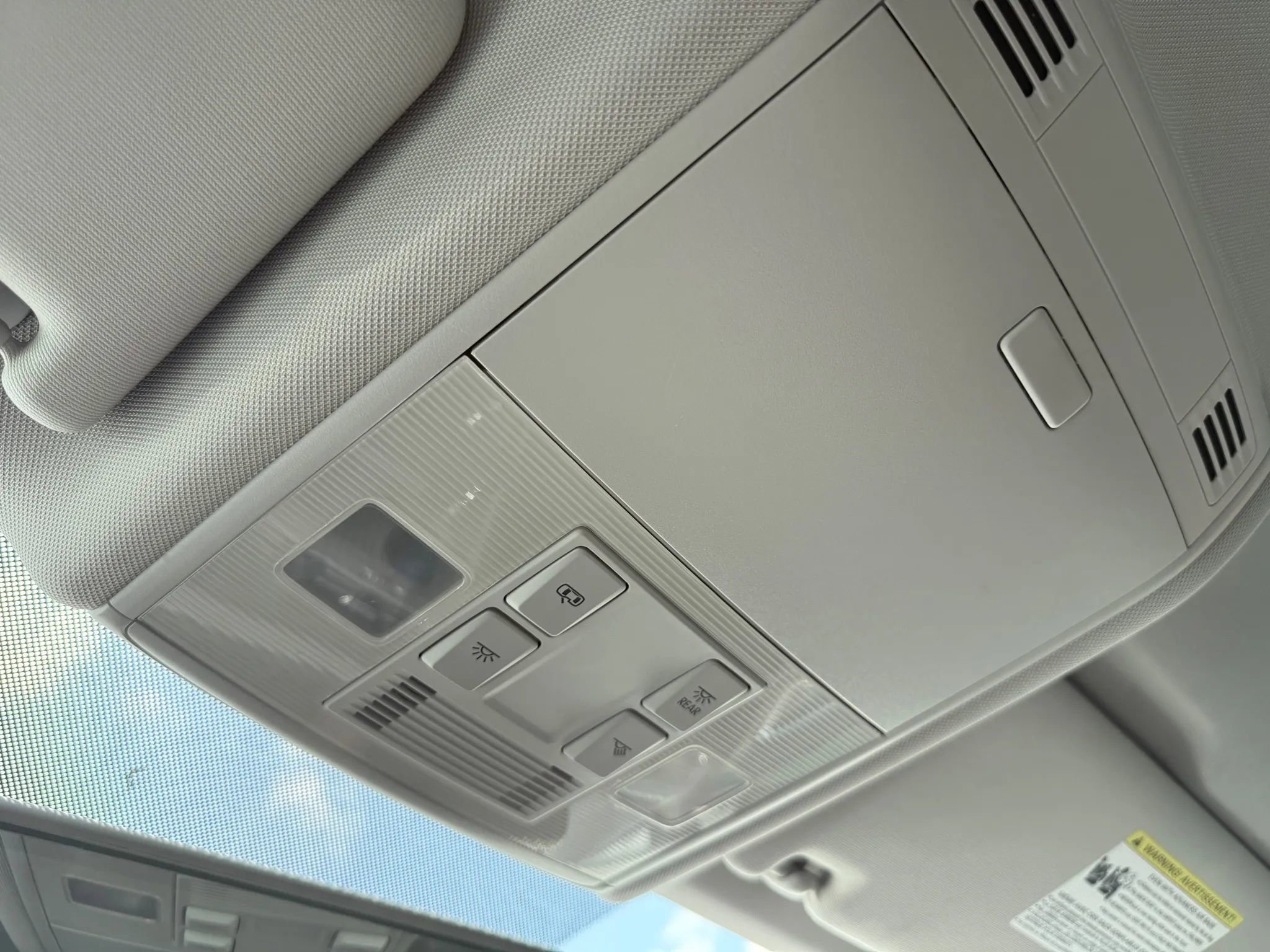 Used 2015 Volkswagen Golf S image 20