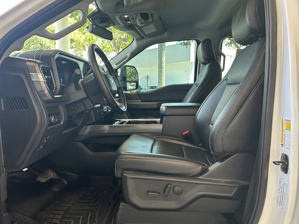Used 2025 Ford F350 Lariat AWD/4WD image 6