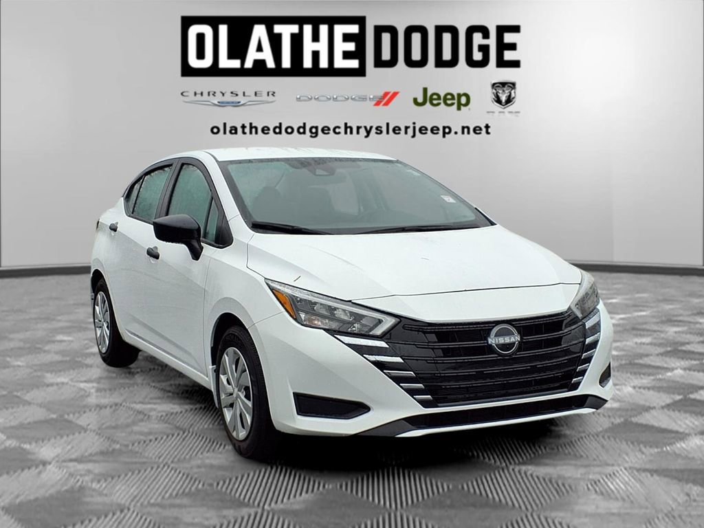 Used 2025 Nissan Versa S w/ Trunk Package FWD image 28