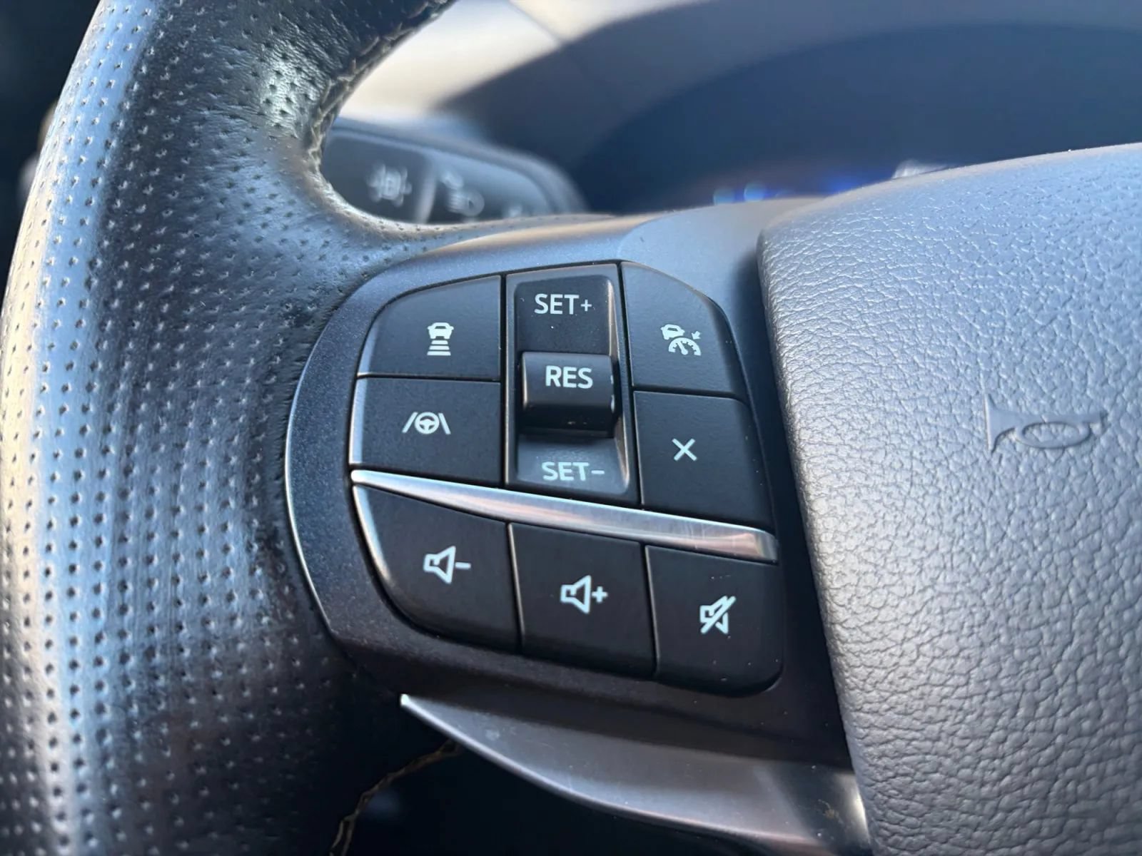 Used 2020 Ford Explorer ST w/ Premium Technology Package AWD/4WD image 32