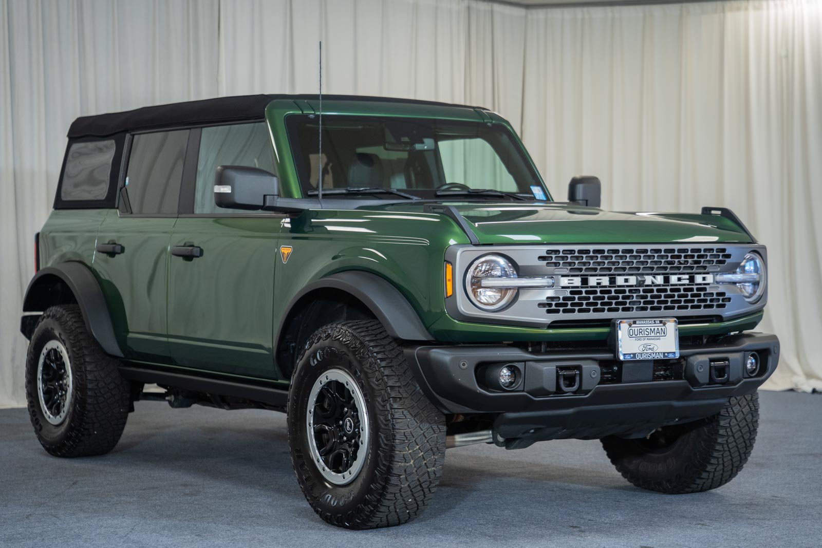 Certified 2023 Ford Bronco Badlands w/ Sasquatch Package AWD/4WD image 1