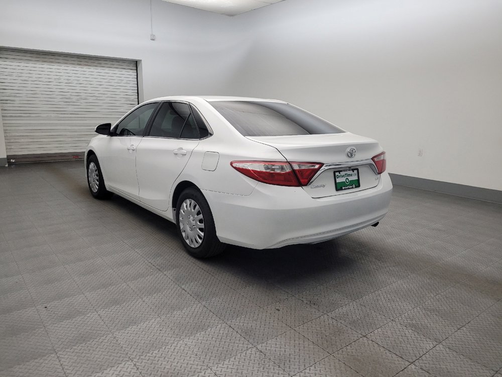 Used 2017 Toyota Camry LE FWD image 5