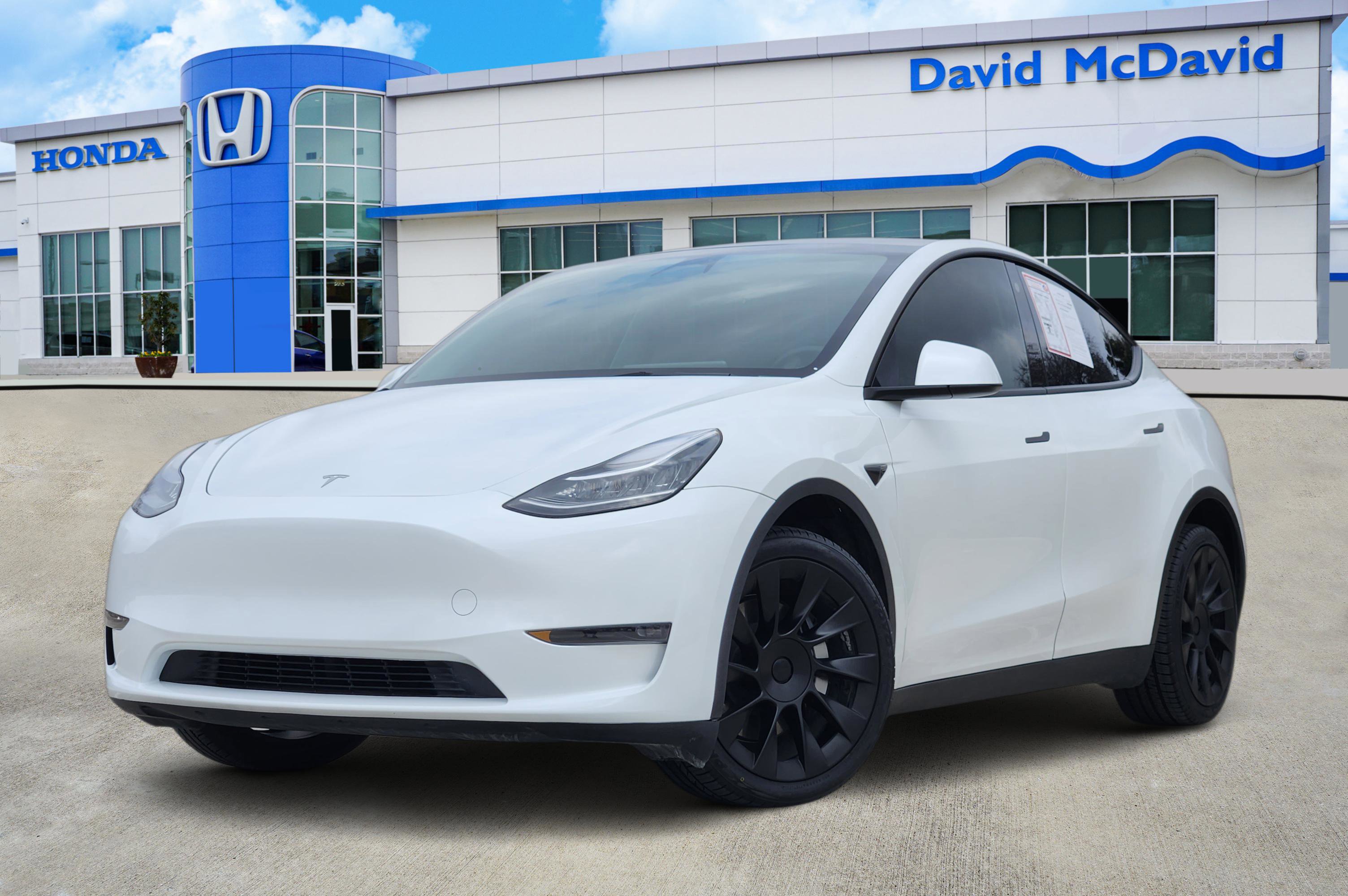 Used 2023 Tesla Model Y Long Range image 1