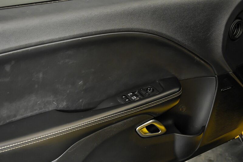Used 2017 Dodge Challenger SRT RWD image 13