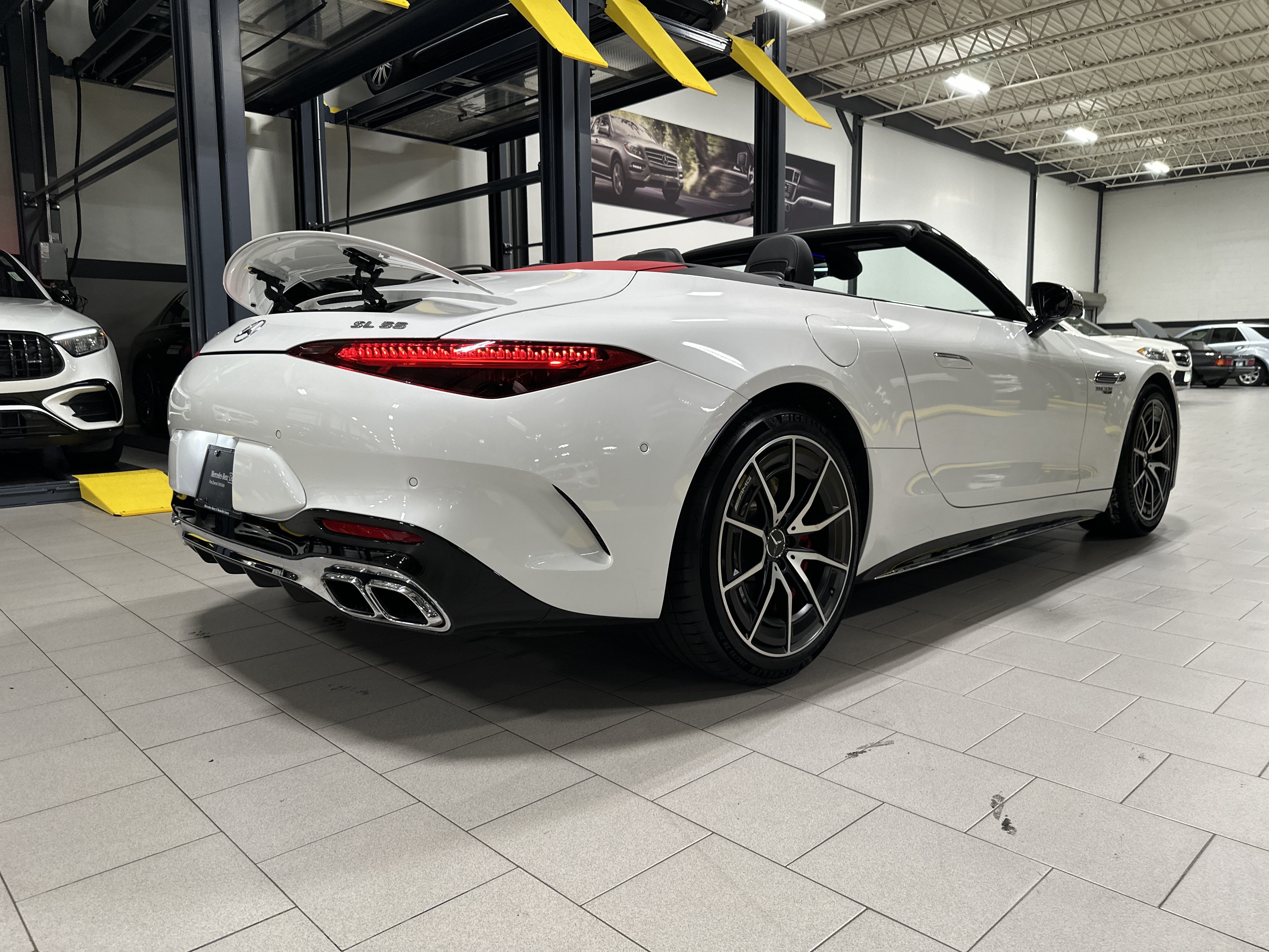 Certified 2022 Mercedes-Benz SL 55 AMG 4MATIC image 5