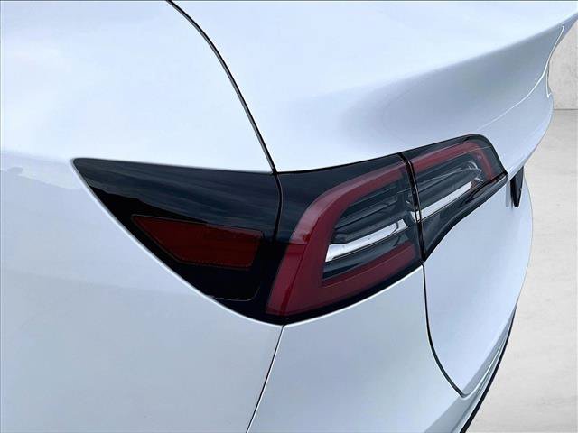 Used 2021 Tesla Model Y Long Range AWD/4WD image 30