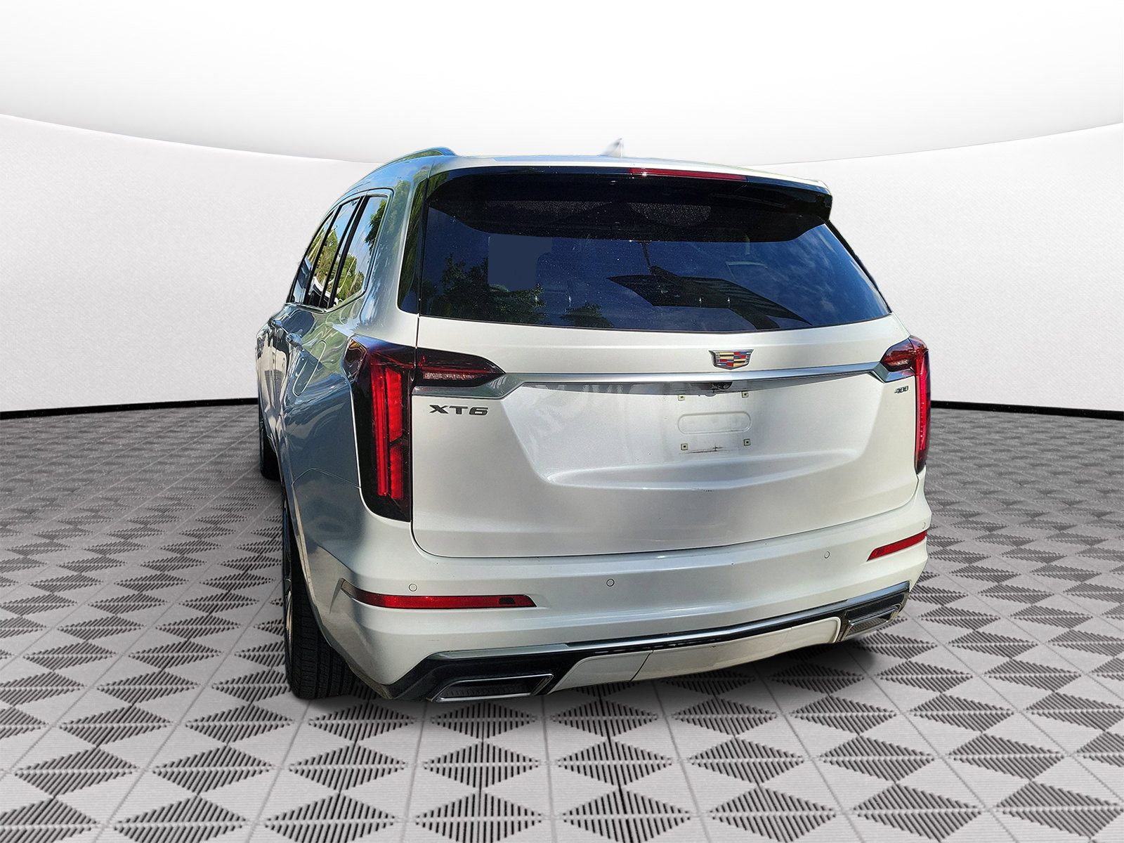 Used 2024 Cadillac XT6 Premium Luxury FWD image 4