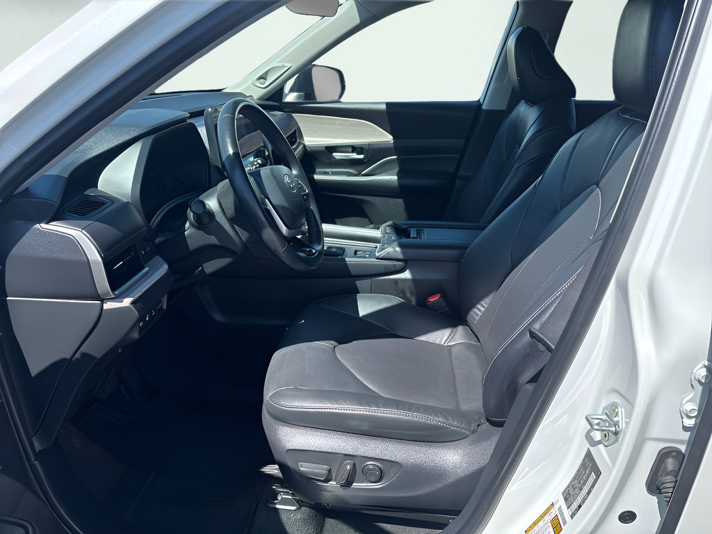 Used 2024 Toyota Grand Highlander AWD Hybrid image 19