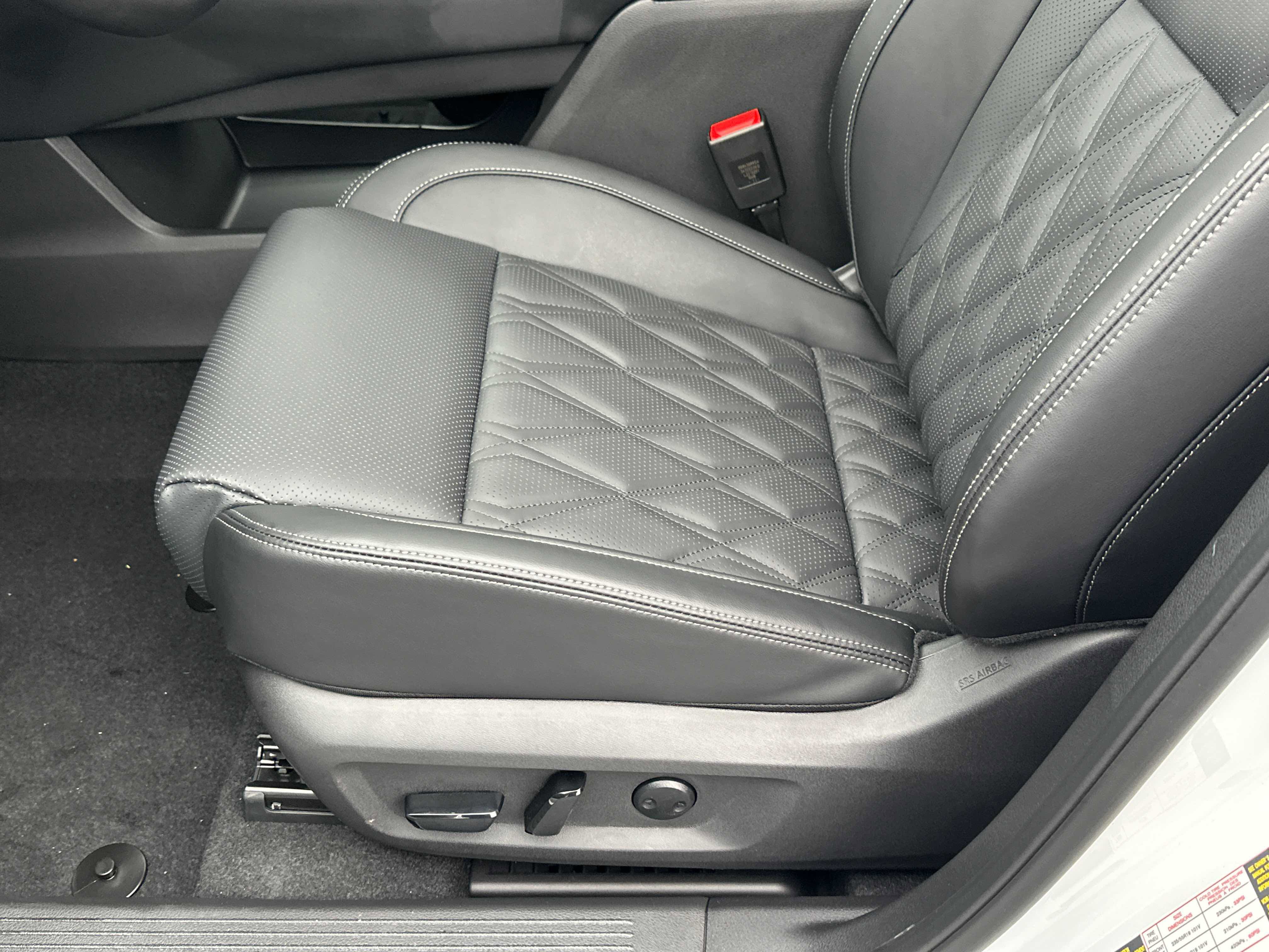 New 2026 Nissan Rogue Platinum image 24