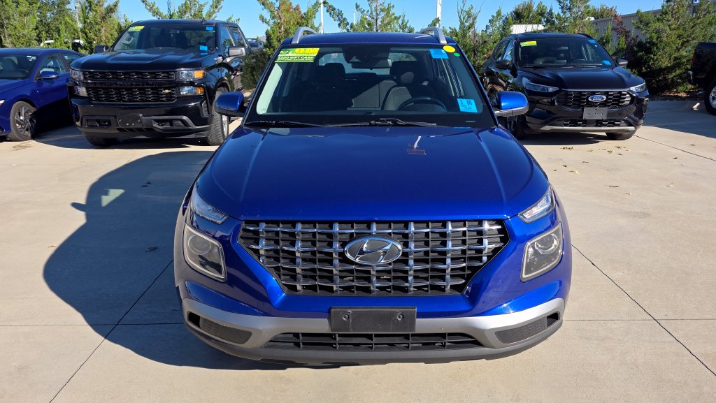 Used 2022 Hyundai Venue SEL FWD image 8
