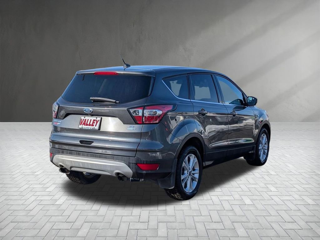 Used 2017 Ford Escape SE image 8