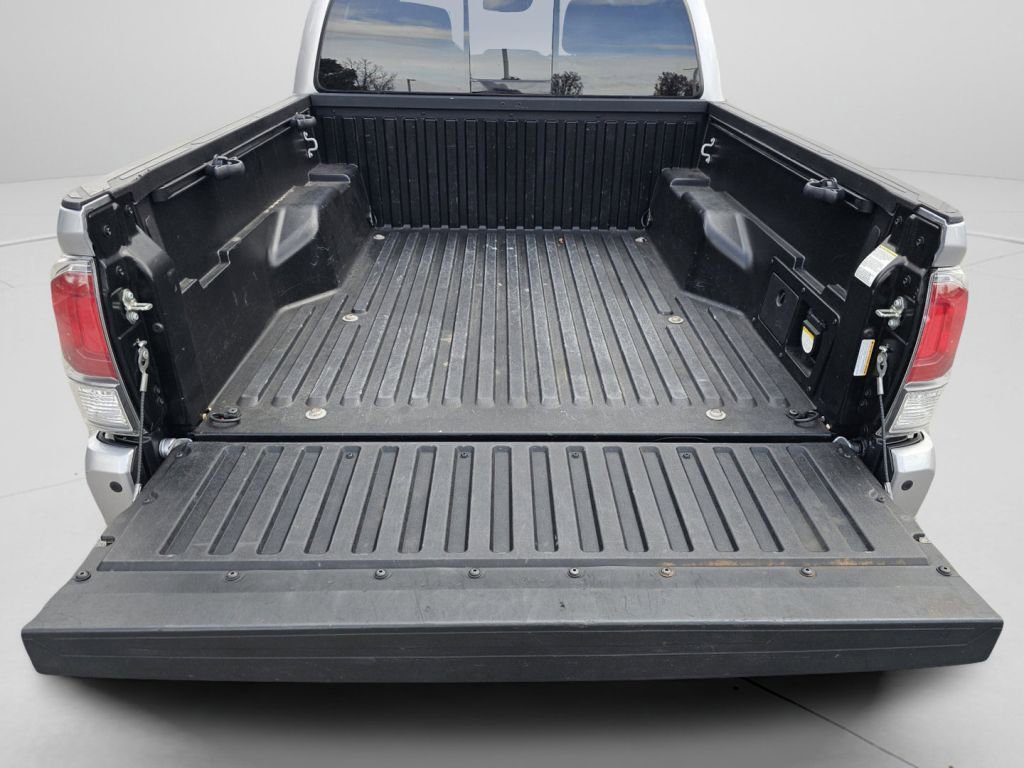 Used 2020 Toyota Tacoma TRD Off-Road image 25